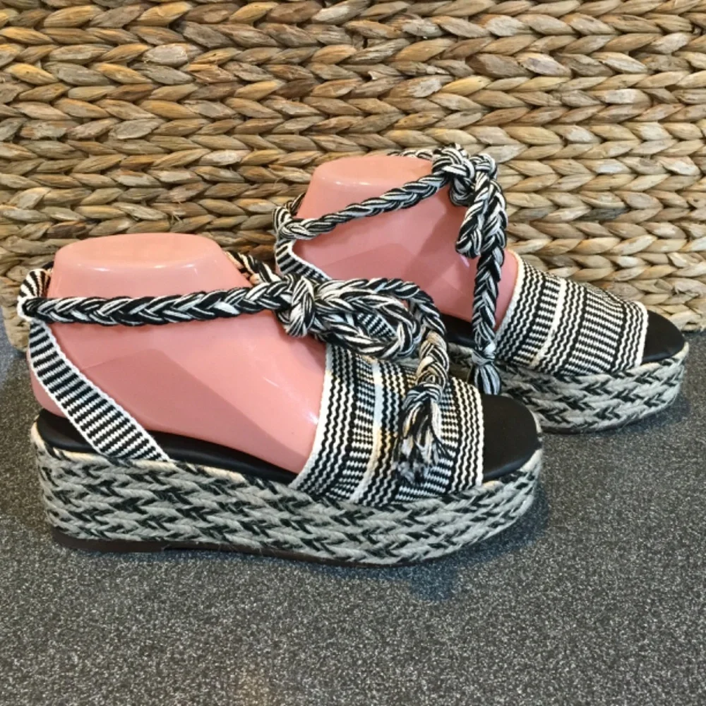 Maypol Black and White Platform Sandals